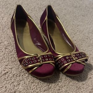 Nine West Burgundy and Gold Flats